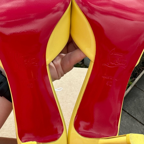 ❗️SOLD❗️✨HOST PICK✨ *NEW* CHRISTIAN LOUBOUTIN MULES (IT 40) - Picture 9 of 10